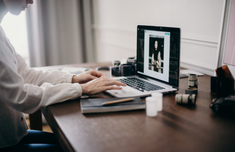 Guide how to add space between images in css outstanding themes